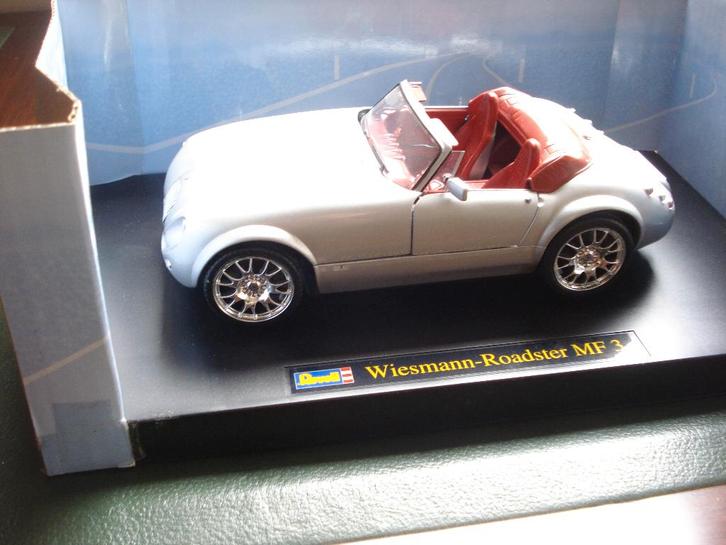 Set: Miniatuurauto , video, cataloog Wiesmann MF 3 Roadster, Hobby en Vrije tijd, Modelauto's | 1:18, Nieuw, Auto, Revell, Ophalen of Verzenden