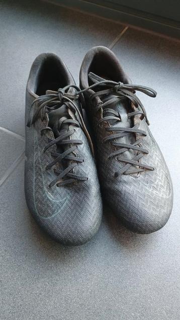Nike voetbalschoenen maat 41  beschikbaar voor biedingen