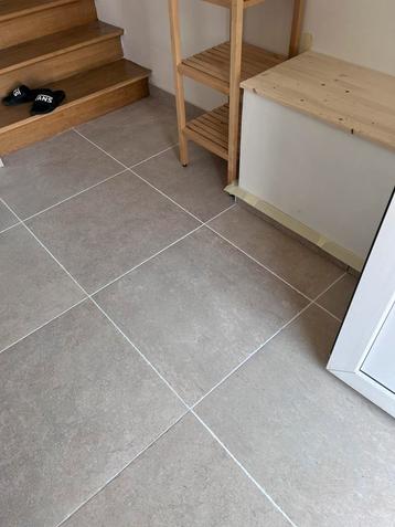 Carrelage beige céramique 60x60 (6m2) beschikbaar voor biedingen