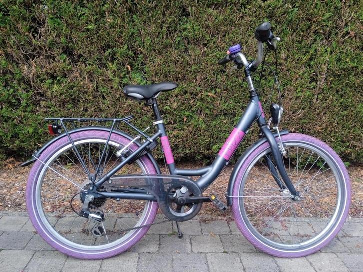 Meisjes fiets Blizz van BFK 22 inch, Fietsen en Brommers, Fietsen | Meisjes, Gebruikt, 22 inch, Handrem, Versnellingen, Ophalen