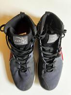 Tarmak basketbal schoenen - maat 41, Ophalen, Gebruikt, Schoenen