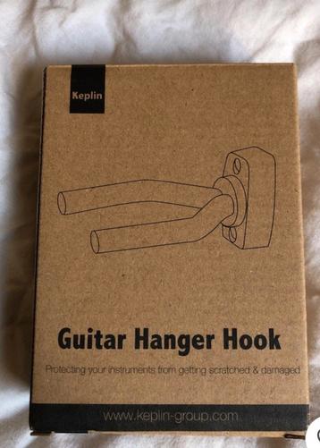 guitar hangers disponible aux enchères