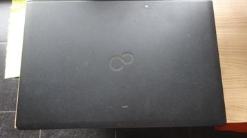 Laptop Fujitsu lifebook A555