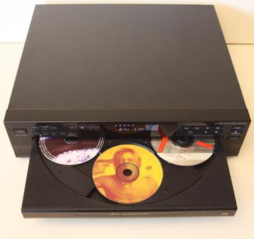 Sony CDP-C345 CD-Speler Voor 5 CD's / Shuffle Functie beschikbaar voor biedingen