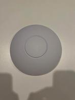 Ubiquiti U6-LR, Computers en Software, Netwerk switches, Ophalen of Verzenden, Zo goed als nieuw