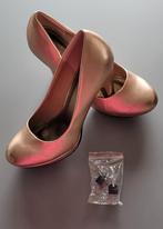 Elegante damespump maat 39, hak 10cm. Met reserve zooltjes., Neuf, Rose, Escarpins, Enlèvement