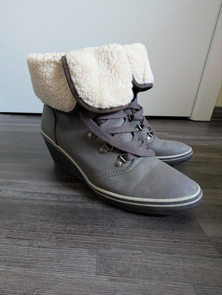Enkellaarsjes/winterschoenen Esprit maat 39, Kleding | Dames, Schoenen, Zo goed als nieuw, Lage of Enkellaarzen, Grijs, Ophalen