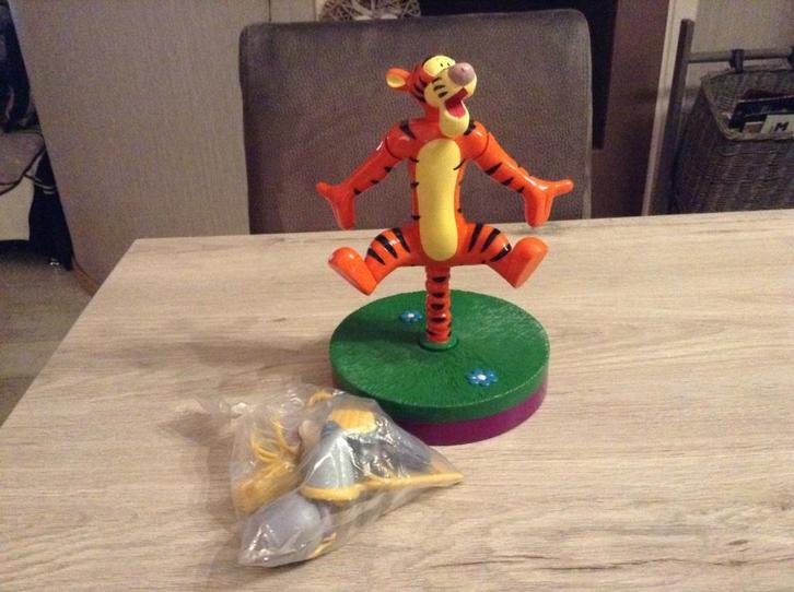 Disney Winnie the Pooh Teigetjes gezelschapspel, Hobby en Vrije tijd, Gezelschapsspellen | Overige, Gebruikt, Een of twee spelers