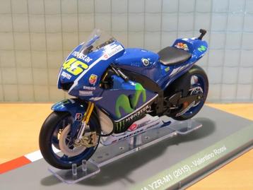 Valentino Rossi Movistar Yamaha YZR-M1 2015 1:18