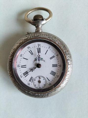 Oude zakhorloge beschikbaar voor biedingen