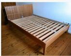 Houten bed., Huis en Inrichting, Slaapkamer | Bedden, Ophalen, Zo goed als nieuw