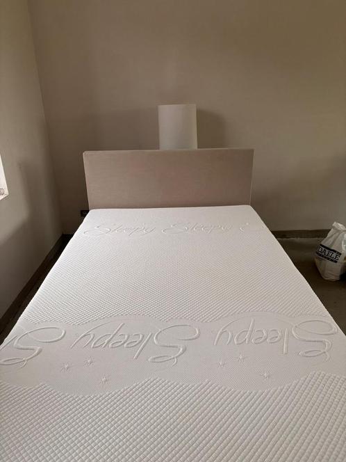 Boxspring + matras sleepworld (120x200), Huis en Inrichting, Slaapkamer | Boxsprings, Gebruikt, 120 cm, 200 cm, Twijfelaar, Beige