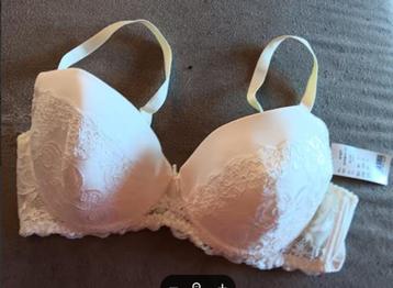 Soutien gorge 90C ivoire Guy de France NEUF beschikbaar voor biedingen