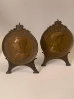 Prachtige 1916 bronze plaquettes Belgische Koning & Koningin, Ophalen of Verzenden