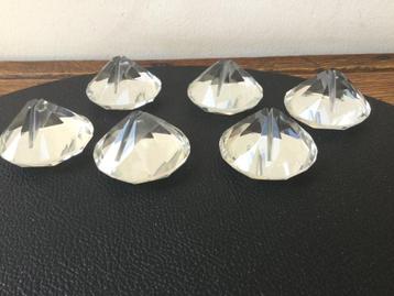 6 mooie naamhouders van geslepen glas beschikbaar voor biedingen