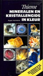 boek: Thieme mineralen-en kristallengids in kleur+Edelstenen, Boeken, Ophalen of Verzenden, Overige onderwerpen
