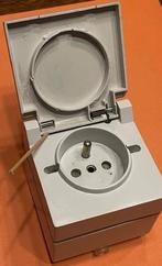 Ik ben op zoek naar oude NIKO-stopcontacten., Ophalen of Verzenden, Zo goed als nieuw