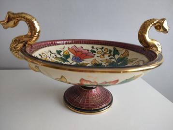 vintage handgeschilderde schaal beschikbaar voor biedingen
