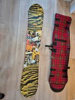 Planche de show "Forum" + housse de transport "Burton", Sports & Fitness, Enlèvement, Planche
