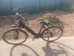Elektrische dames fiets, Fietsen en Brommers, Elektrische fietsen, Ophalen, Zo goed als nieuw