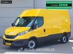 Iveco Daily 35S14 Automaat L2H2 ACC LED 3,5t Trekgewicht Air, Auto's, Automaat, Stof, Gebruikt, Euro 6