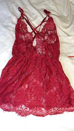 Nuisette en dentelle, Vêtements | Femmes, Envoi, Comme neuf