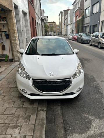Peugeot 208 1.4 benzine motorprobleem beschikbaar voor biedingen