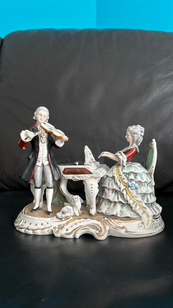 Porseleinen beeldje van man en vrouw, Antiek en Kunst, Antiek | Porselein, Ophalen