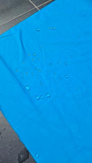 Waterafstotende stof op rol  beschikbaar voor biedingen