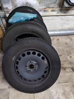 pneus hiver sur jante VW Passat 215 55 R16 97 H UNIROYAL, Auto-onderdelen, Banden en Velgen, Ophalen, 16 inch, Winterbanden, Band(en)