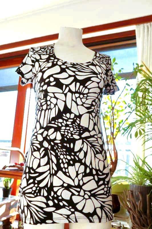 bijzonder zwart/wit ’90-ties T-shirt, Kleding | Dames, T-shirts, Zo goed als nieuw, Maat 38/40 (M), Wit, Korte mouw, Ophalen of Verzenden