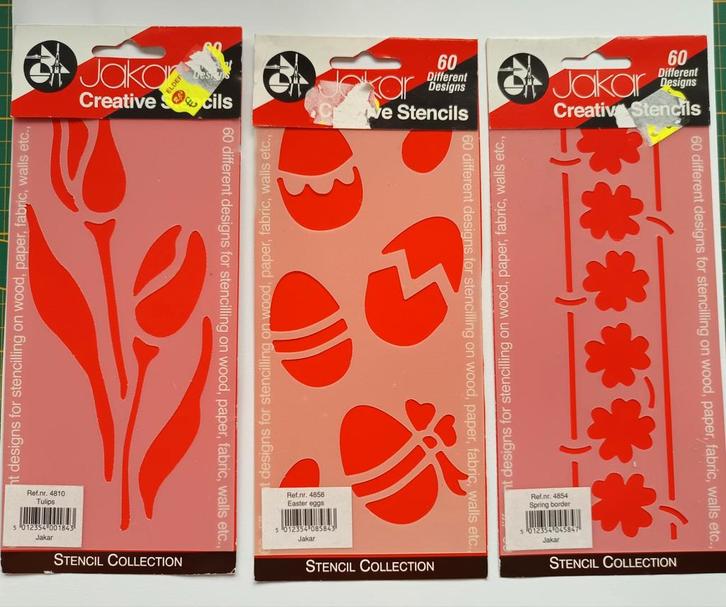 nieuw: lot van 3 stencils : Tulpen, paaseieren en bloemen, Hobby en Vrije tijd, Scrapbooking, Ophalen of Verzenden