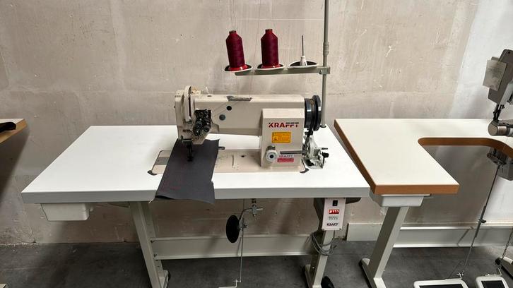 Industriële naaimachine dubbel naald 9,5mm 3voudig transport, Hobby en Vrije tijd, Naaimachines en Toebehoren, Nieuw, Naaimachine