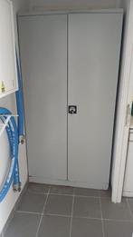 Armoire haute à portes battantes, Enlèvement