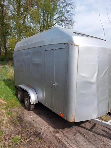 Gesloten aanhangwagen 2700kg mtm met opknap werk aan