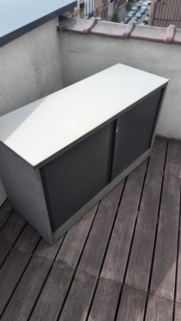 Placard de rangement / Opslag kast Gratis op te halen beschikbaar voor biedingen