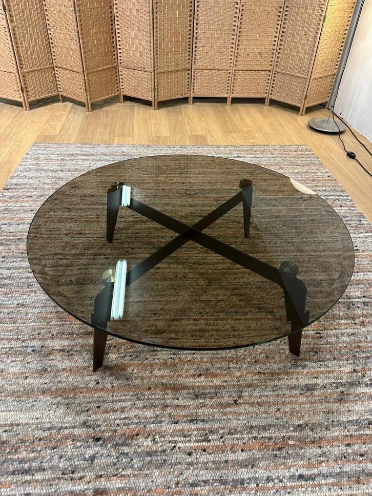 Minotti Kirk Cross Table basse en verre | PN: 4.500 €, Maison & Meubles, Tables | Tables de salon, Comme neuf, Moins de 50 cm