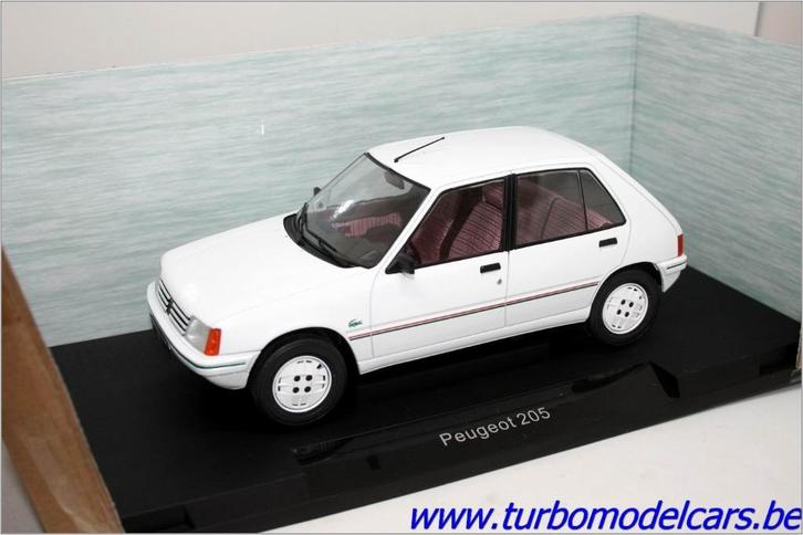 Peugeot 205 1984 wit 1/18 Model Car Group, Hobby en Vrije tijd, Modelauto's | 1:18, Nieuw, Auto, Overige merken, Verzenden