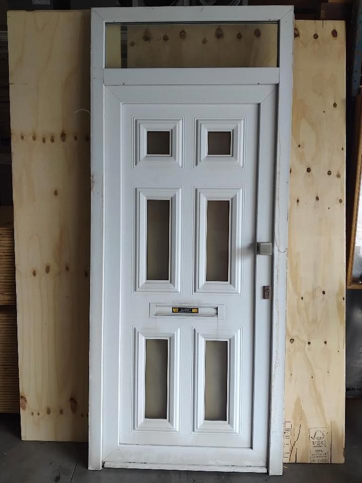 deuren voordeur achterdeur tuindeur kunststof hout, Doe-het-zelf en Bouw, Raamkozijnen en Schuifdeuren, Zo goed als nieuw, Overige typen