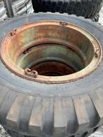 terreinbanden 8.25 - 20, Auto-onderdelen, Banden en Velgen, Ophalen, Band(en)