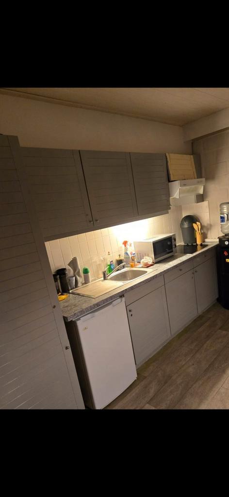 Tijdelijk verblijf/studio gezocht bij scheiding/verhuis, etc, Immo, Appartementen en Studio's te huur, Genk, 20 tot 35 m²