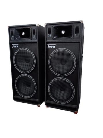 2 zware Tour speakers 2c 15" 500w rms elk beschikbaar voor biedingen