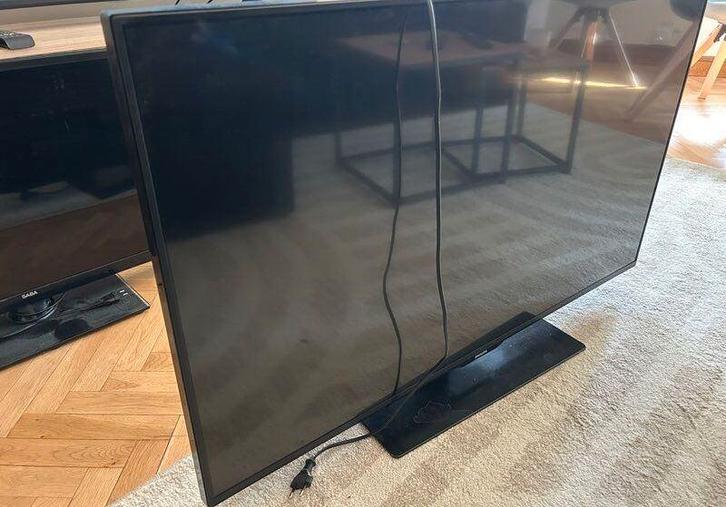 ecran tv samsung 109cm ( pour piece ) ne fonctionne pas 10e, TV, Hi-fi & Vidéo, Télévisions, Utilisé, LED, 100 cm ou plus, Full HD (1080p)