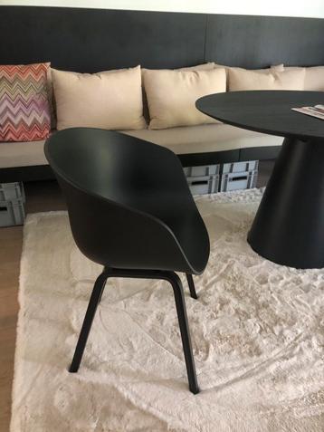 2 stoelen HAY zwart kuip/zwart onderstel beschikbaar voor biedingen