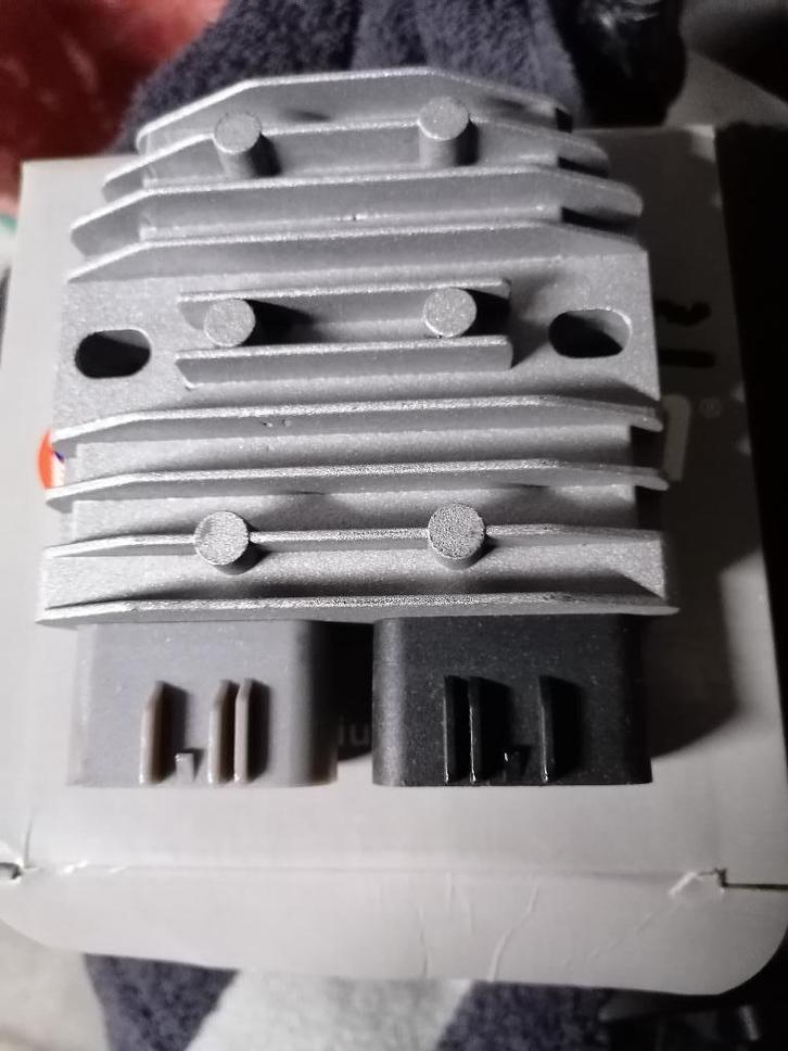 APRILIA - BMW - YAMAHA - DUCATI Régulateur TECNIUM neuf, Motoren, Accessoires | Overige, Nieuw, Ophalen