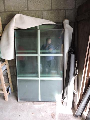 vensterglas beschikbaar voor biedingen