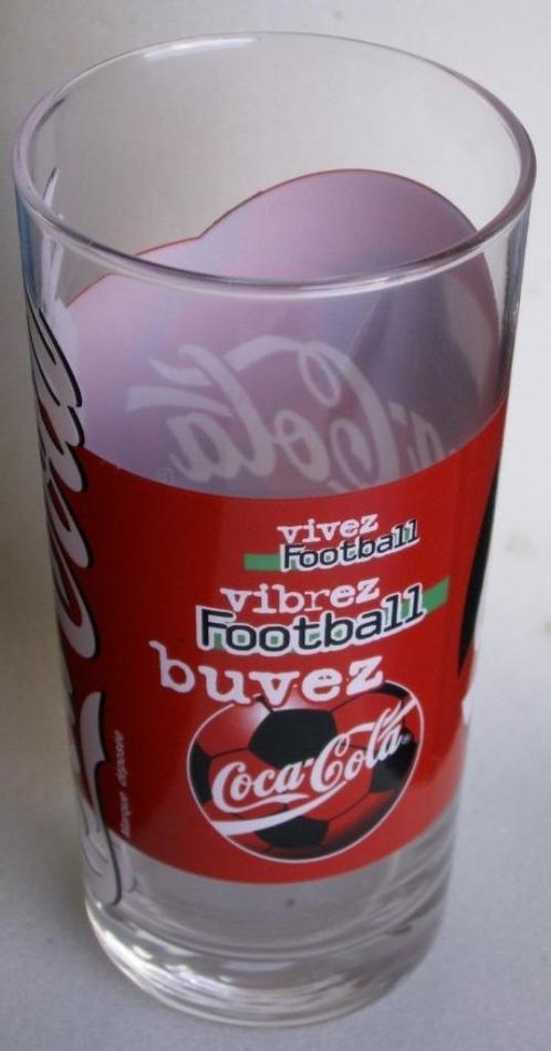Frans Coca Cola glas met grote voetbal Coca-Cola, Verzamelen, Glas en Drinkglazen, Nieuw, Ophalen of Verzenden