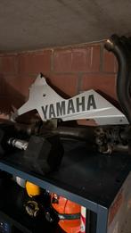 Kuip yamaha R1 2002 2003 onder links wit, Motoren