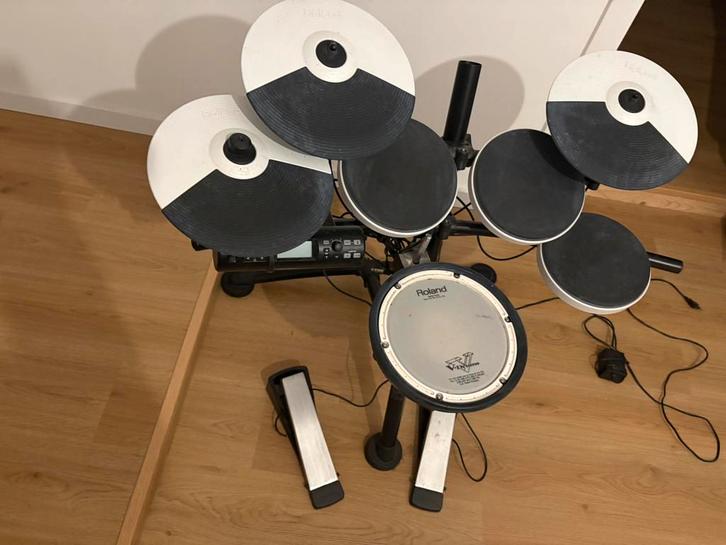 Electronische drum Roland TD-02 KV met upgrade, Muziek en Instrumenten, Drumstellen en Slagwerk, Gebruikt, Roland, Ophalen
