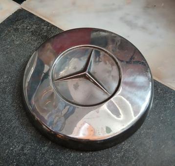Lot enjoliveurs et etoiles mercedes benz beschikbaar voor biedingen